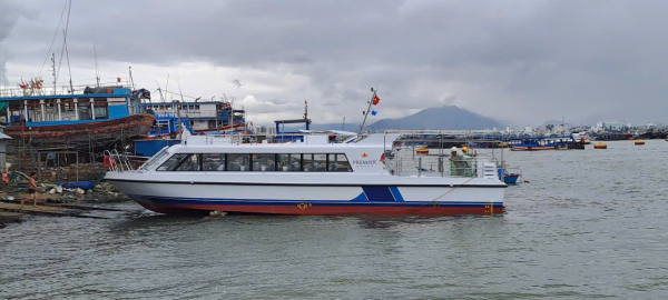 HẠ THỦY TÀU KHÁCH PREMIER GROUP - 03