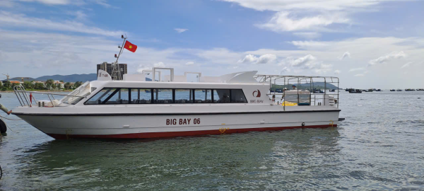 HẠ THỦY TÀU KHÁCH BIG BAY 06