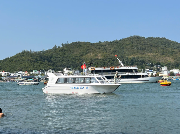 HẠ THỦY TÀU KHÁCH CAO TỐC CẤP SB THANH VÂN 12