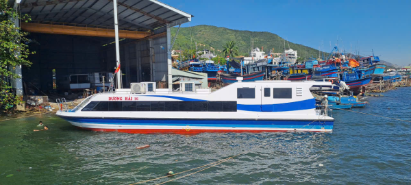 HẠ THỦY TÀU KHÁCH DƯƠNG HẢI 16