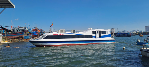HẠ THỦY TÀU KHÁCH DƯƠNG HẢI 16