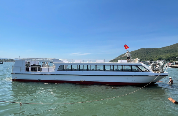 HẠ THỦY 02 TÀU KHÁCH: ICON CRUISES TENDER 1 VÀ SIX SENSES NINH VAN BAY 19