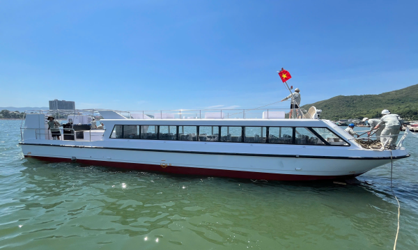 HẠ THỦY 02 TÀU KHÁCH: ICON CRUISES TENDER 1 VÀ SIX SENSES NINH VAN BAY 19